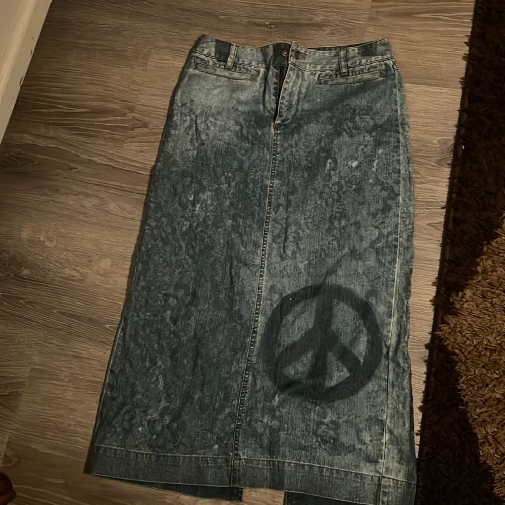 Vintage jean skirt. Gently used. Super unique